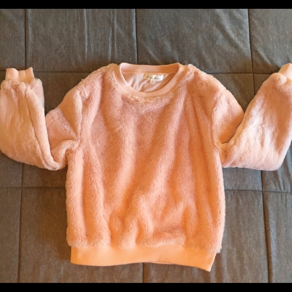 Adorable faux fur sweater. Pink Lg